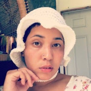 Meet your Posher, Alaura